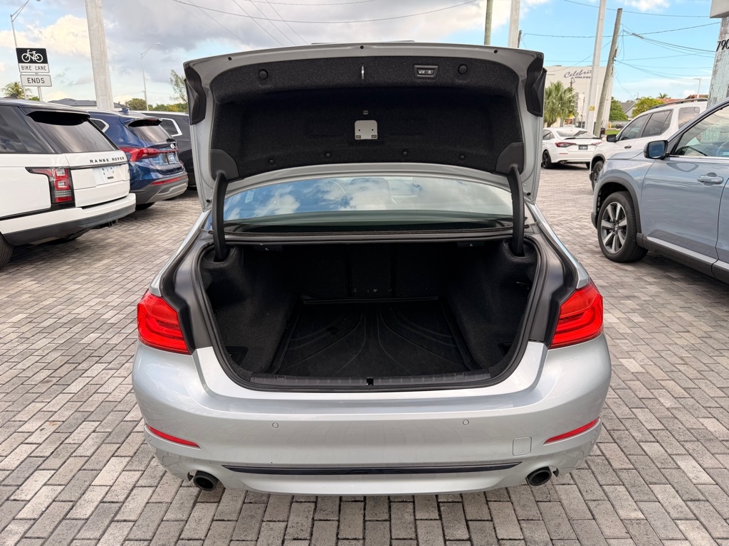 BMW 5 Series 530i Sedan 2020