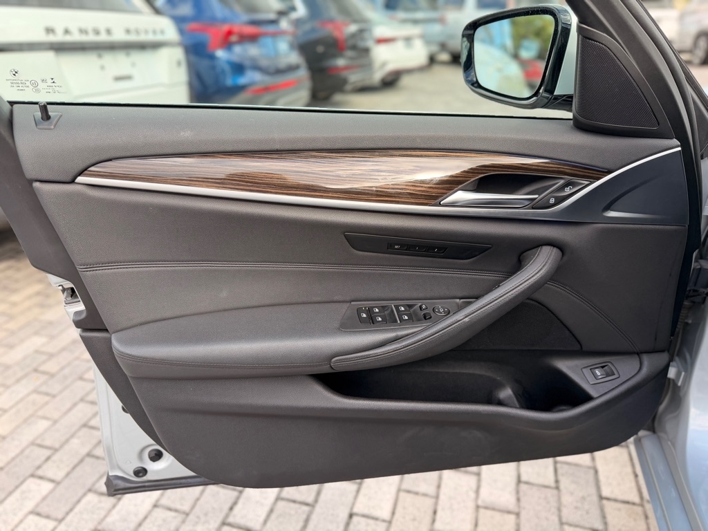 BMW 5 Series 530i Sedan 2020