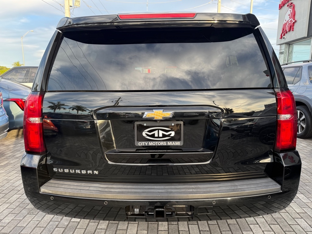 Chevrolet Suburban 4WD 4dr LT 2020