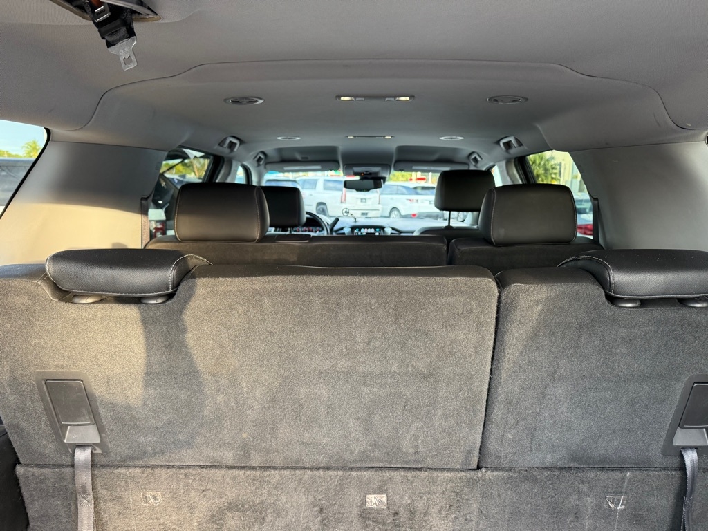 Chevrolet Suburban 4WD 4dr LT 2020