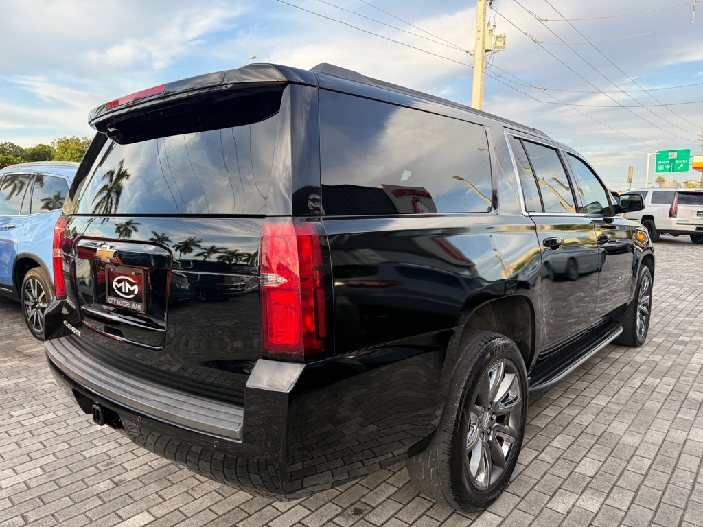 Chevrolet Suburban 4WD 4dr LT 2020