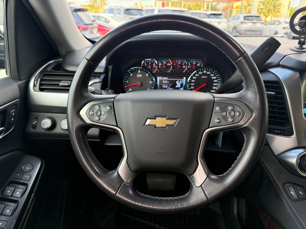 Chevrolet Suburban 4WD 4dr LT 2020