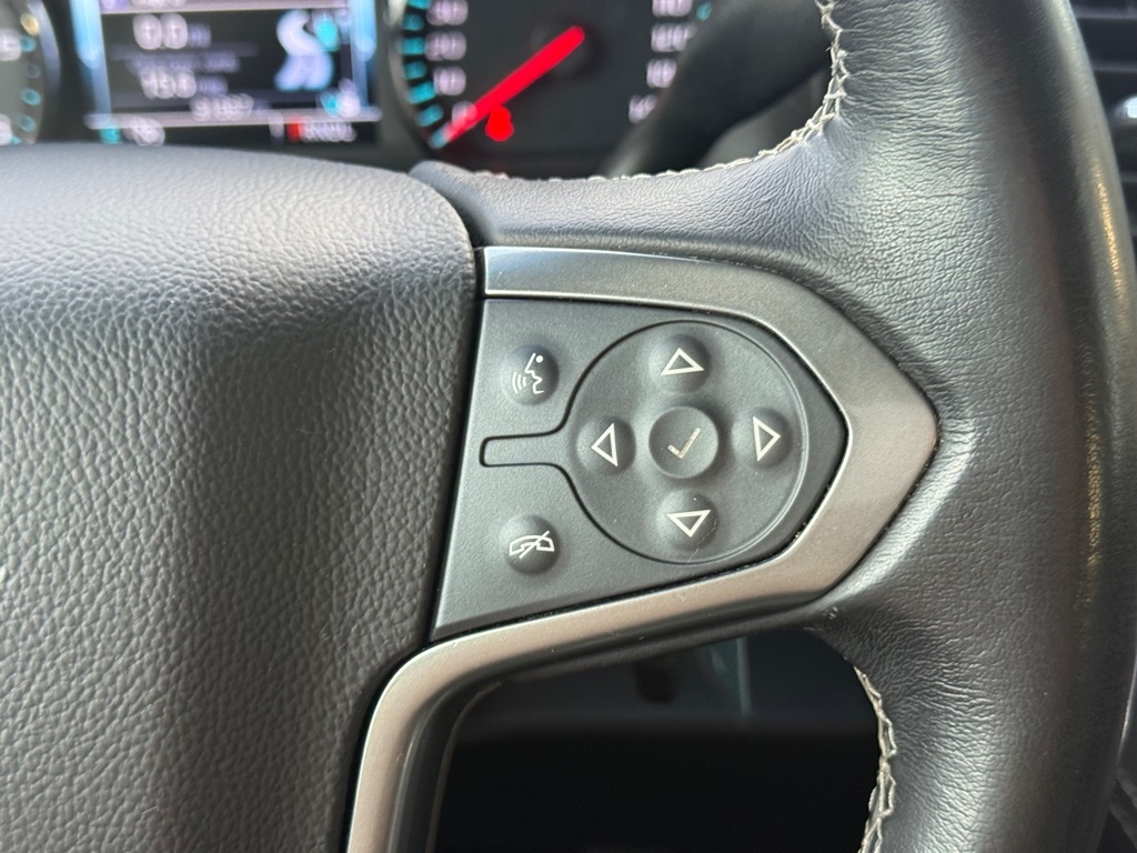 Chevrolet Suburban 4WD 4dr LT 2020