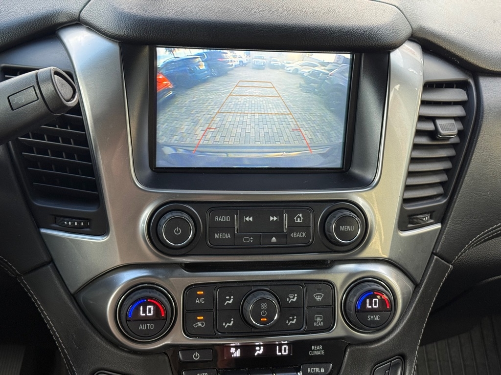 Chevrolet Suburban 4WD 4dr LT 2020