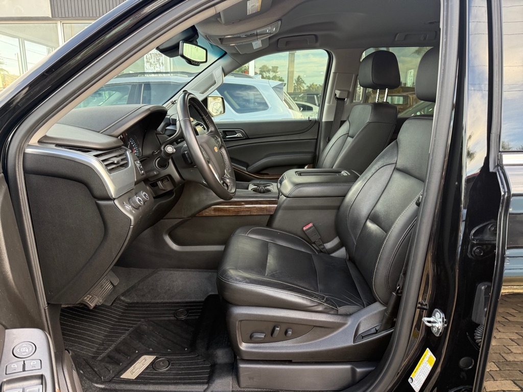 Chevrolet Suburban 4WD 4dr LT 2020