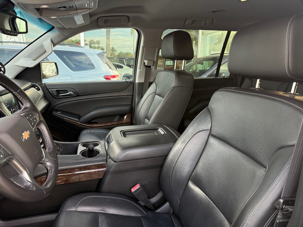 Chevrolet Suburban 4WD 4dr LT 2020