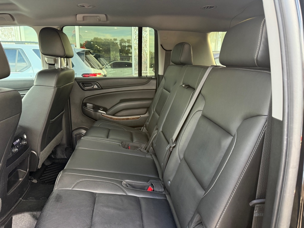 Chevrolet Suburban 4WD 4dr LT 2020