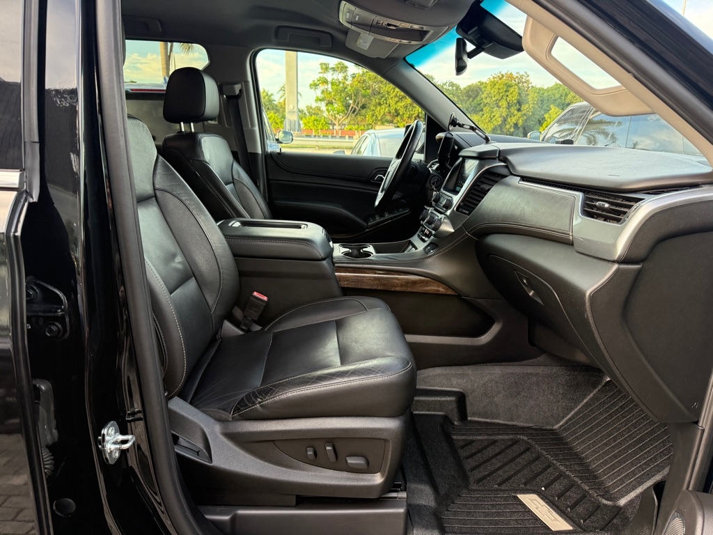 Chevrolet Suburban 4WD 4dr LT 2020