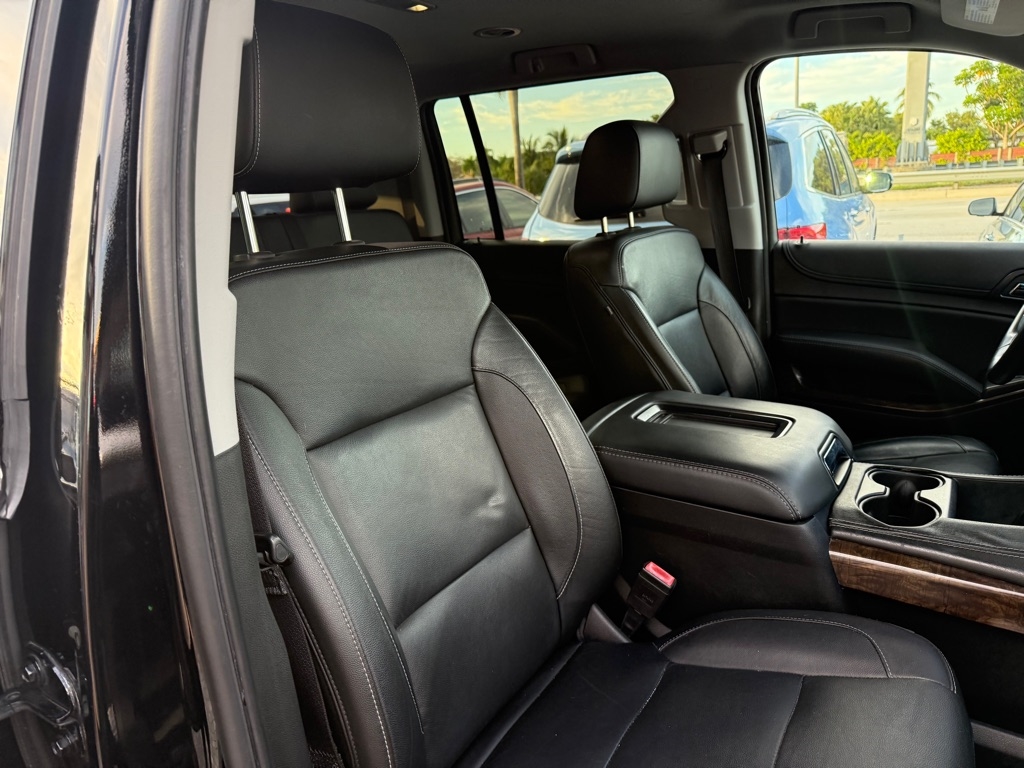 Chevrolet Suburban 4WD 4dr LT 2020