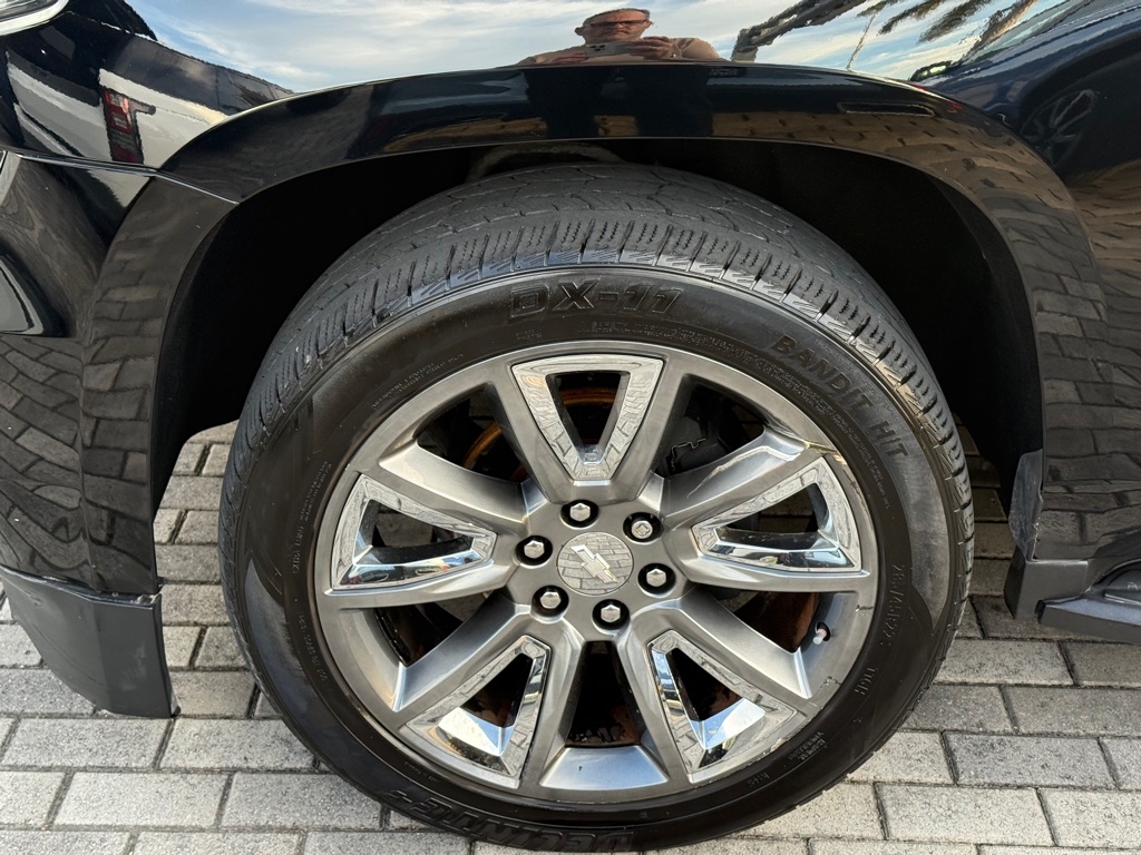 Chevrolet Suburban 4WD 4dr LT 2020