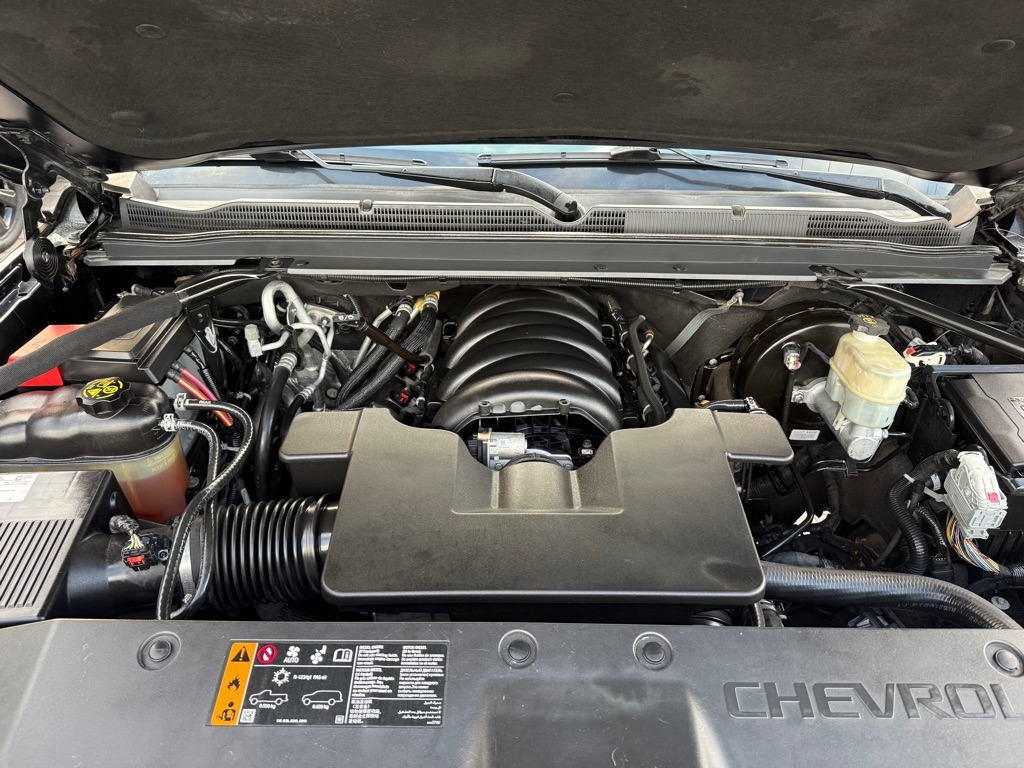 Chevrolet Suburban 4WD 4dr LT 2020