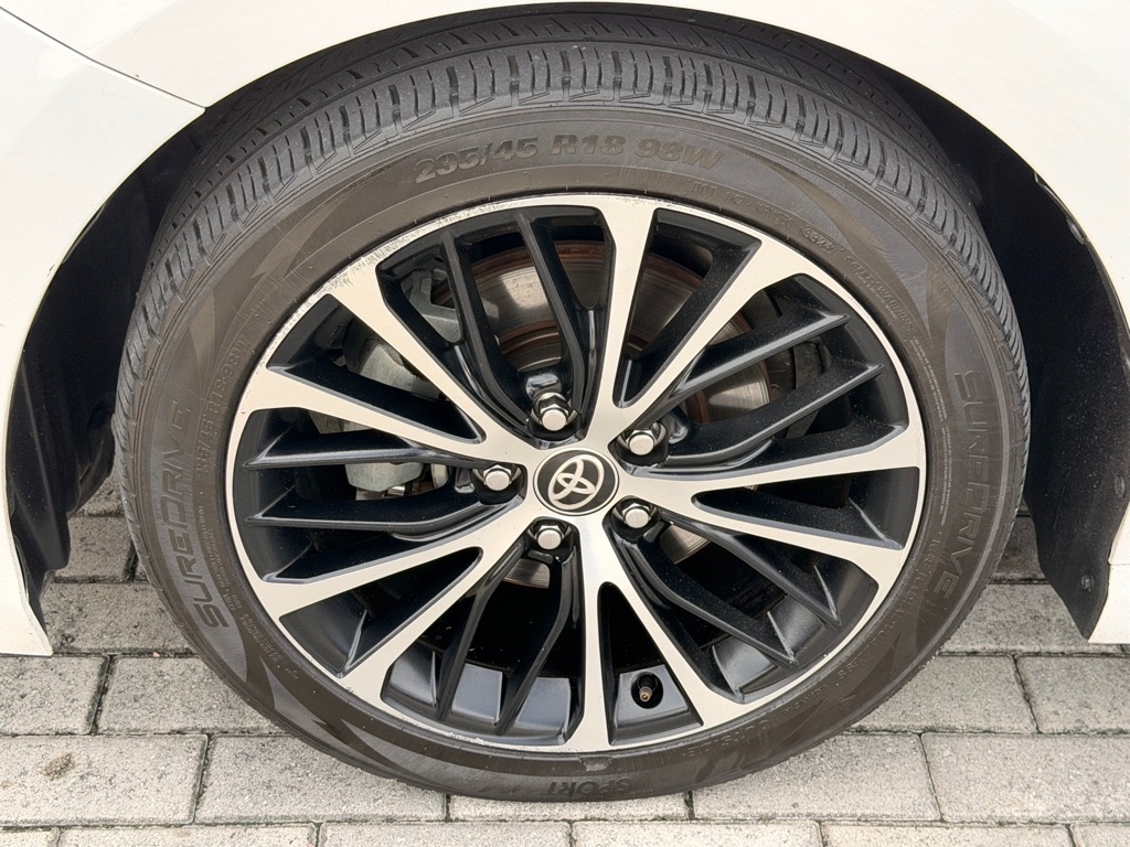 Toyota Camry SE Auto (Natl) 2020