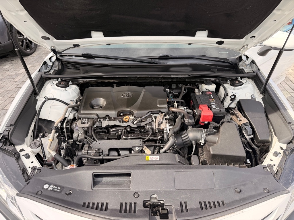 Toyota Camry SE Auto (Natl) 2020