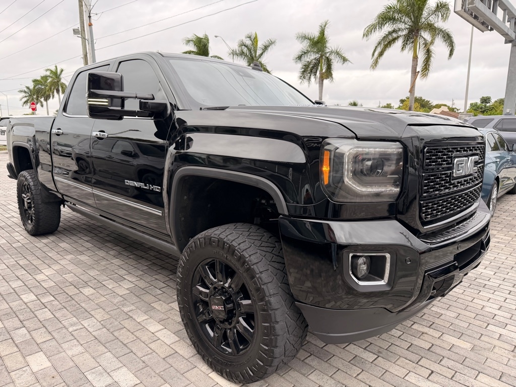 GMC Sierra 2500HD available WiFi 4WD Crew Cab 153.7" Denali 2015