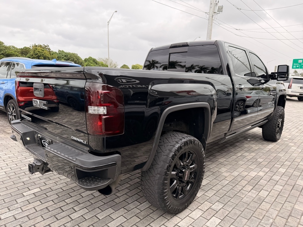 GMC Sierra 2500HD available WiFi 4WD Crew Cab 153.7" Denali 2015