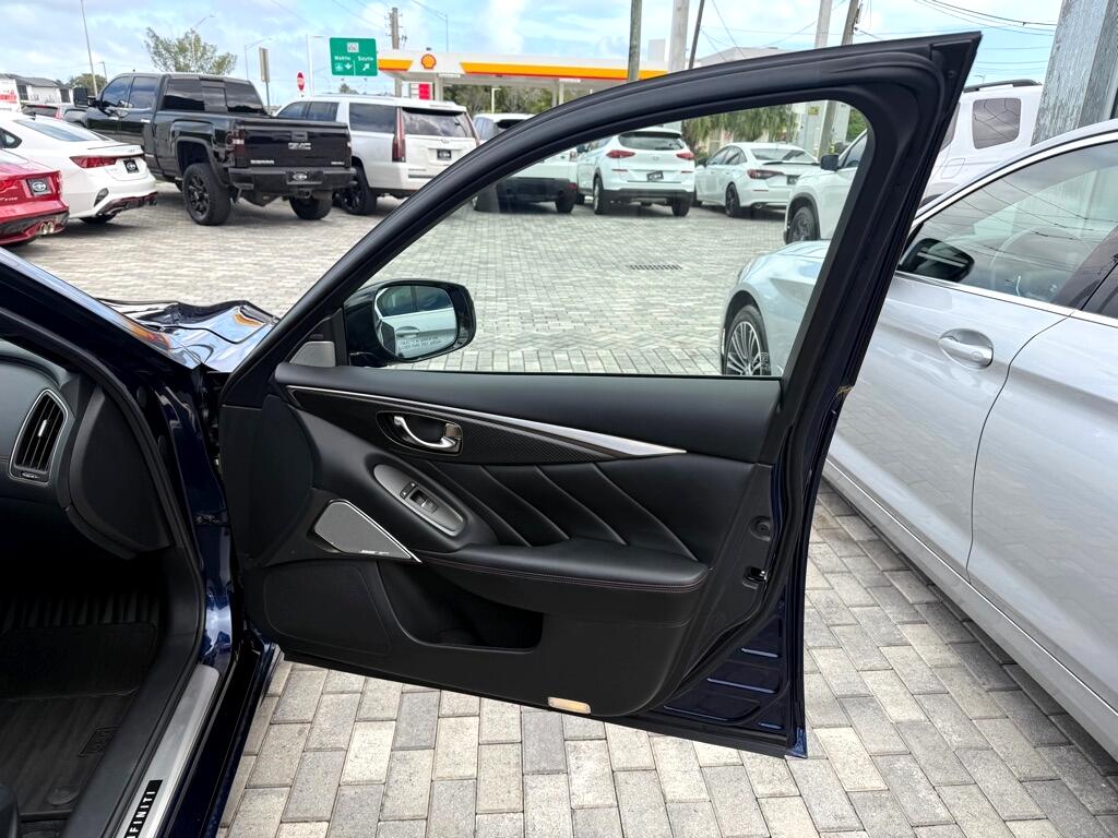 Infiniti Q50 Red Sport 400 AWD 2023