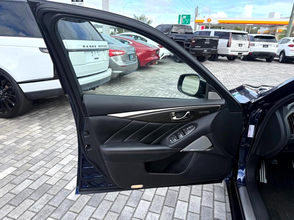 Infiniti Q50 Red Sport 400 AWD 2023