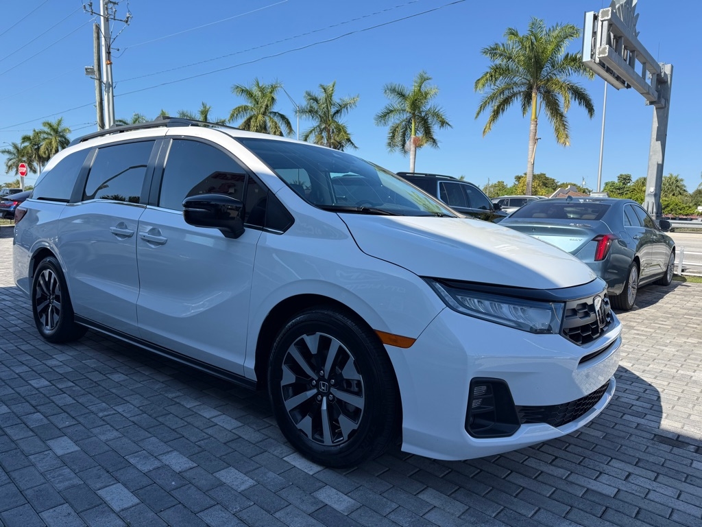 2025 Honda Odyssey EX-L's photo