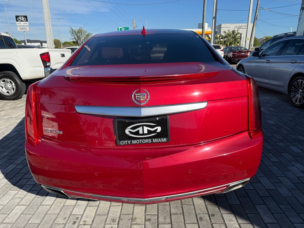 Cadillac XTS 4dr Sdn Luxury FWD 2013