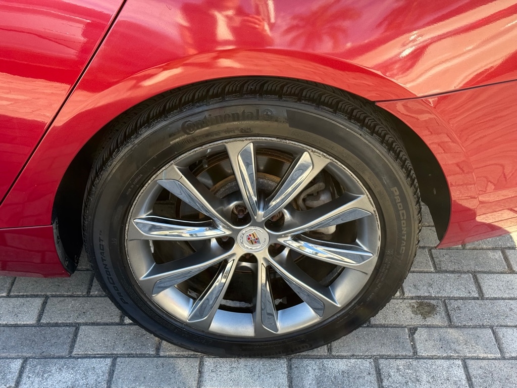 Cadillac XTS 4dr Sdn Luxury FWD 2013