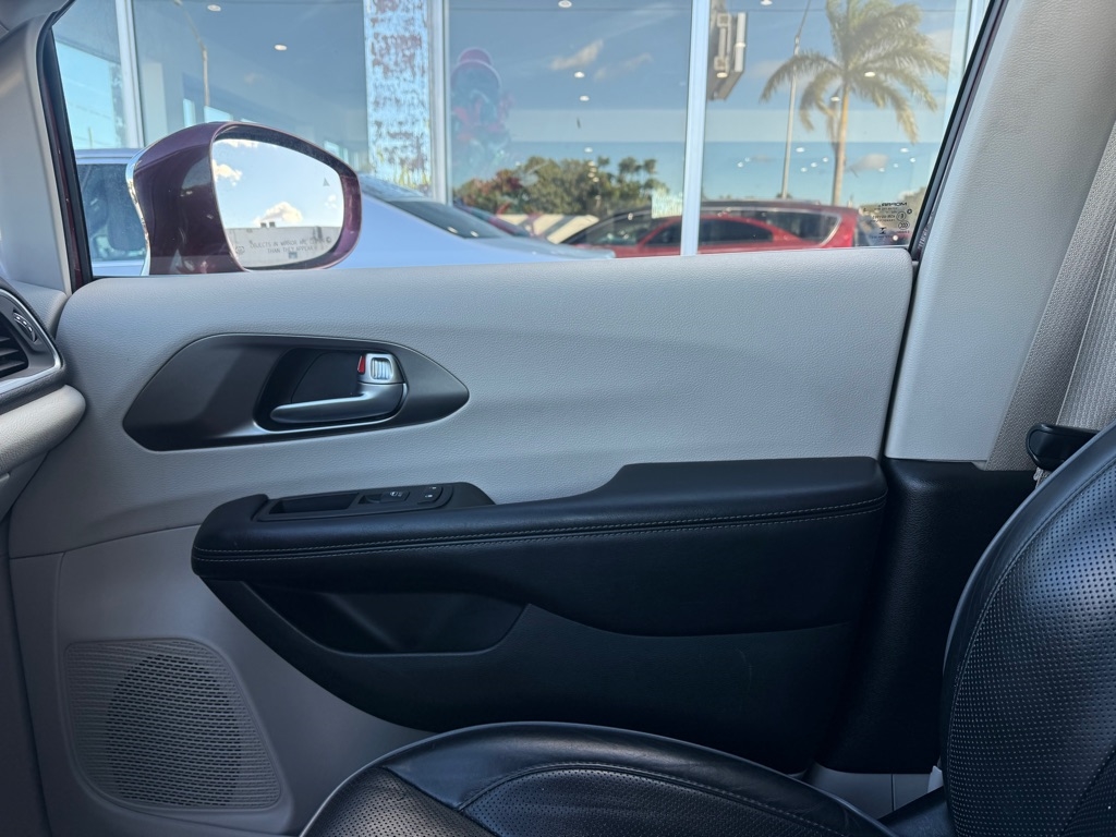 Chrysler Pacifica Limited FWD 2018