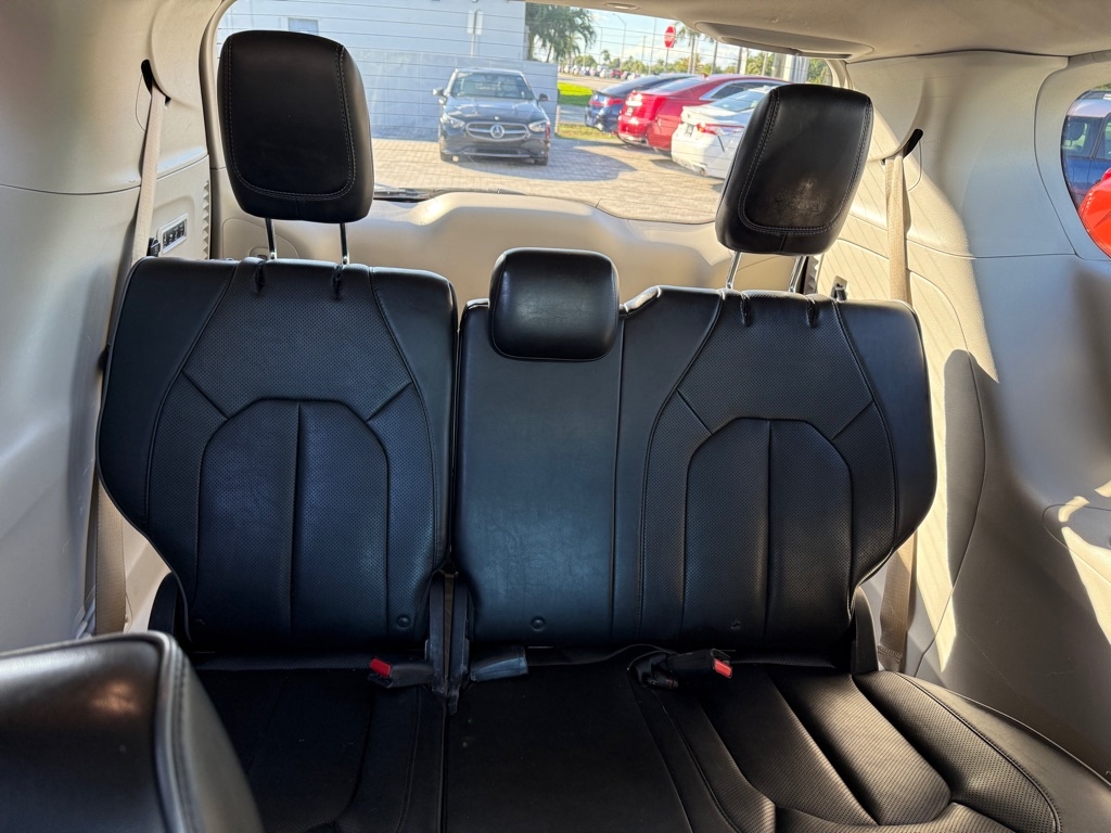 Chrysler Pacifica Limited FWD 2018