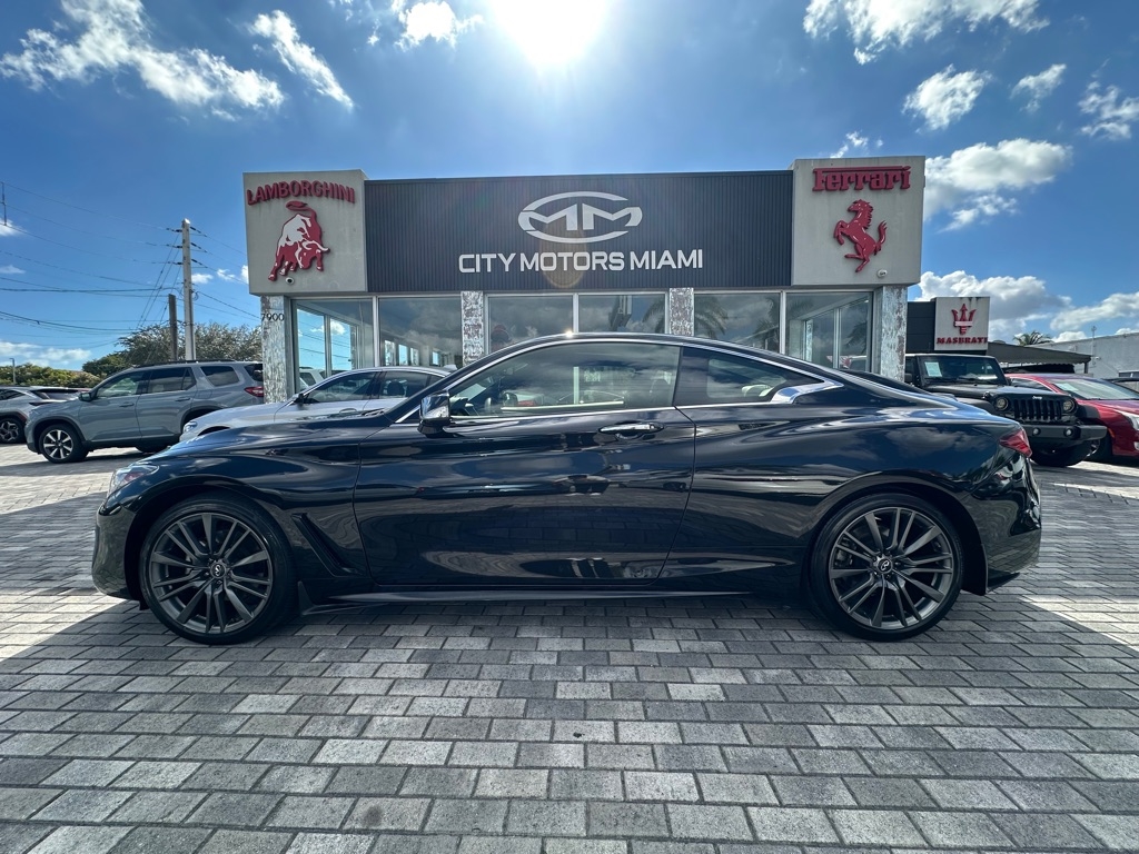 Infiniti Q60 LUXE AWD 2022