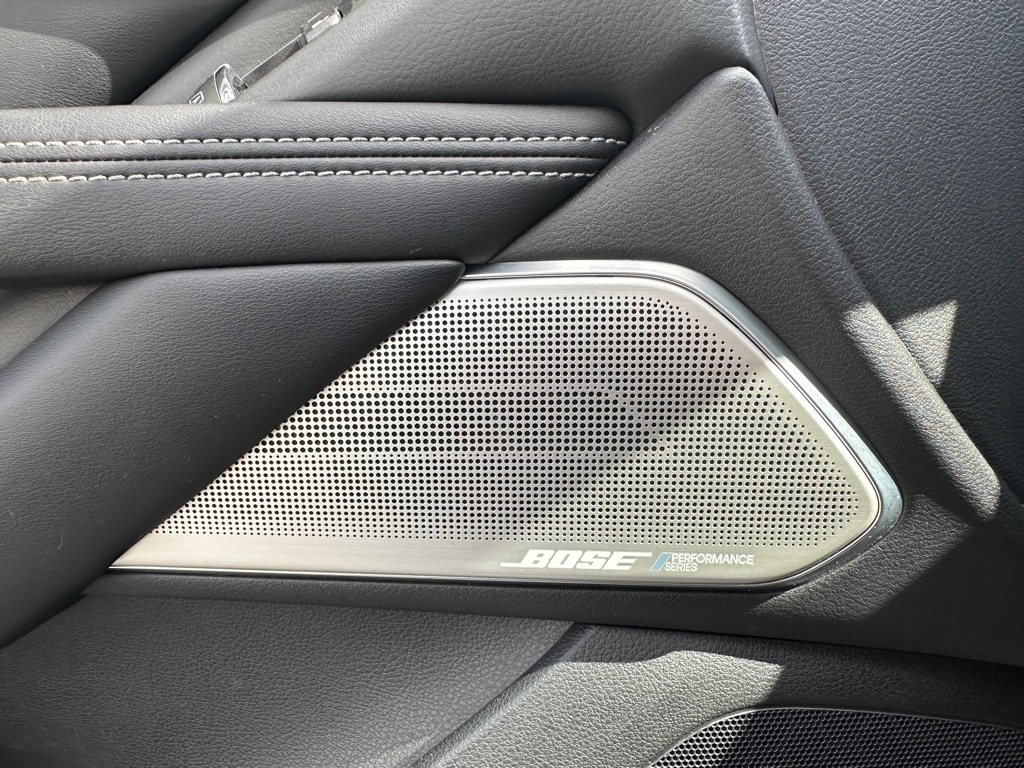 Infiniti Q60 LUXE AWD 2022