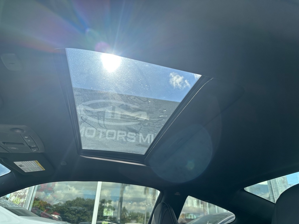 Infiniti Q60 LUXE AWD 2022