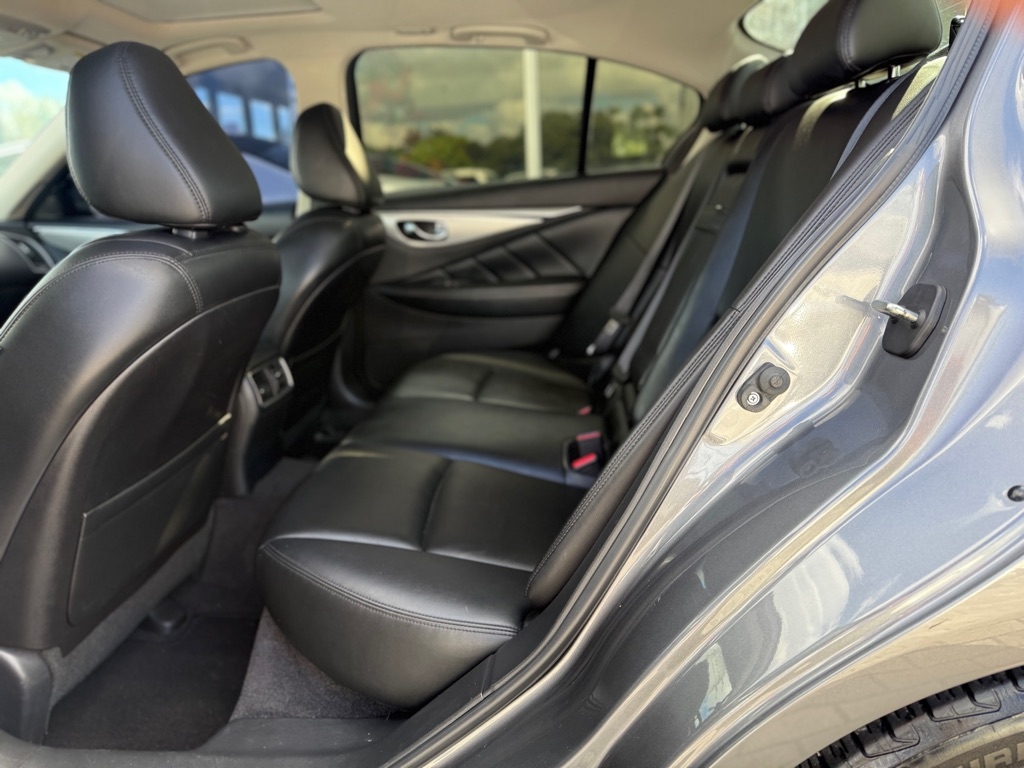 Infiniti Q50 3.0t LUXE AWD 2021