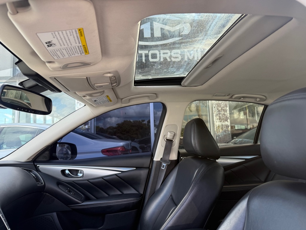 Infiniti Q50 3.0t LUXE AWD 2021