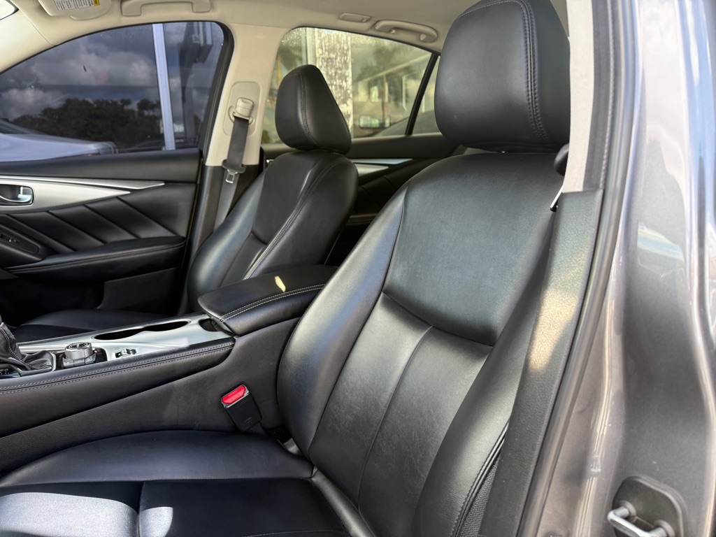 Infiniti Q50 3.0t LUXE AWD 2021