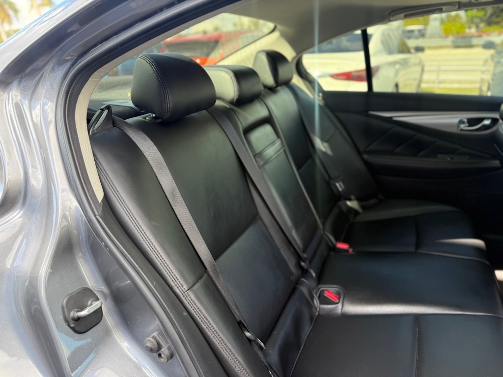 Infiniti Q50 3.0t LUXE AWD 2021