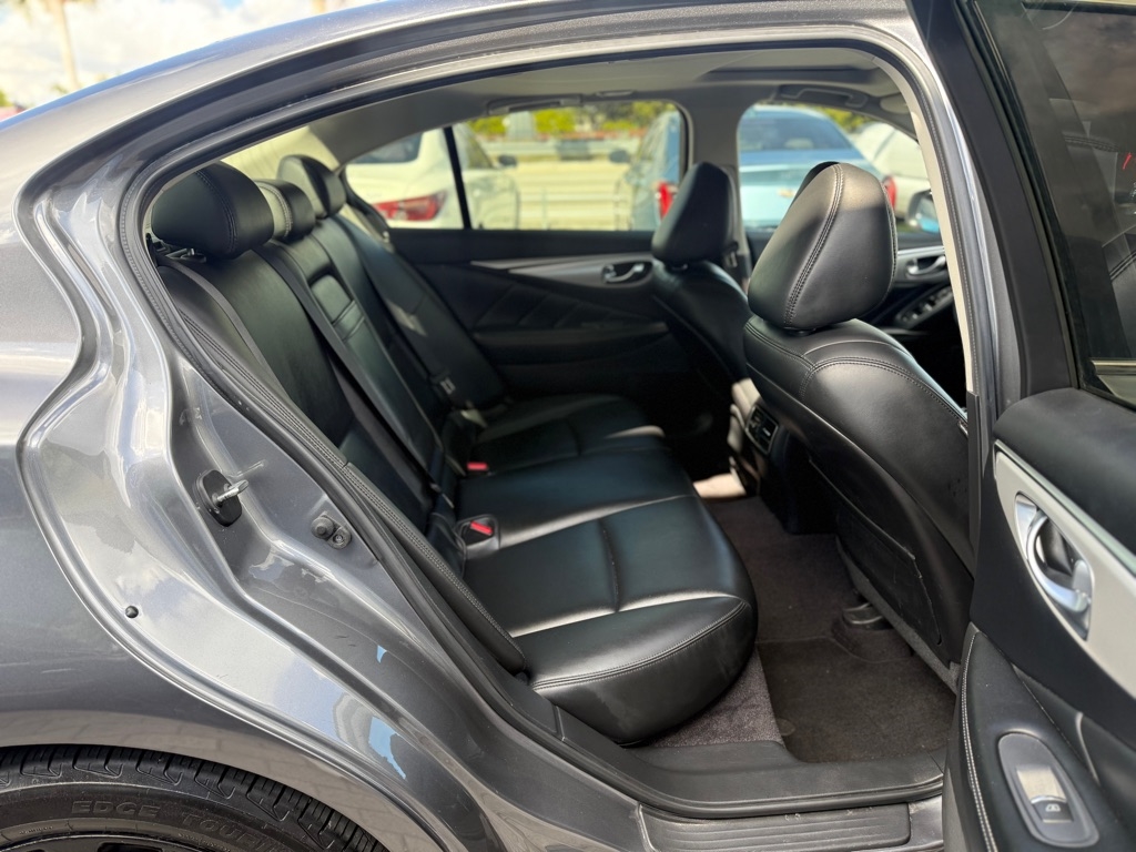 Infiniti Q50 3.0t LUXE AWD 2021