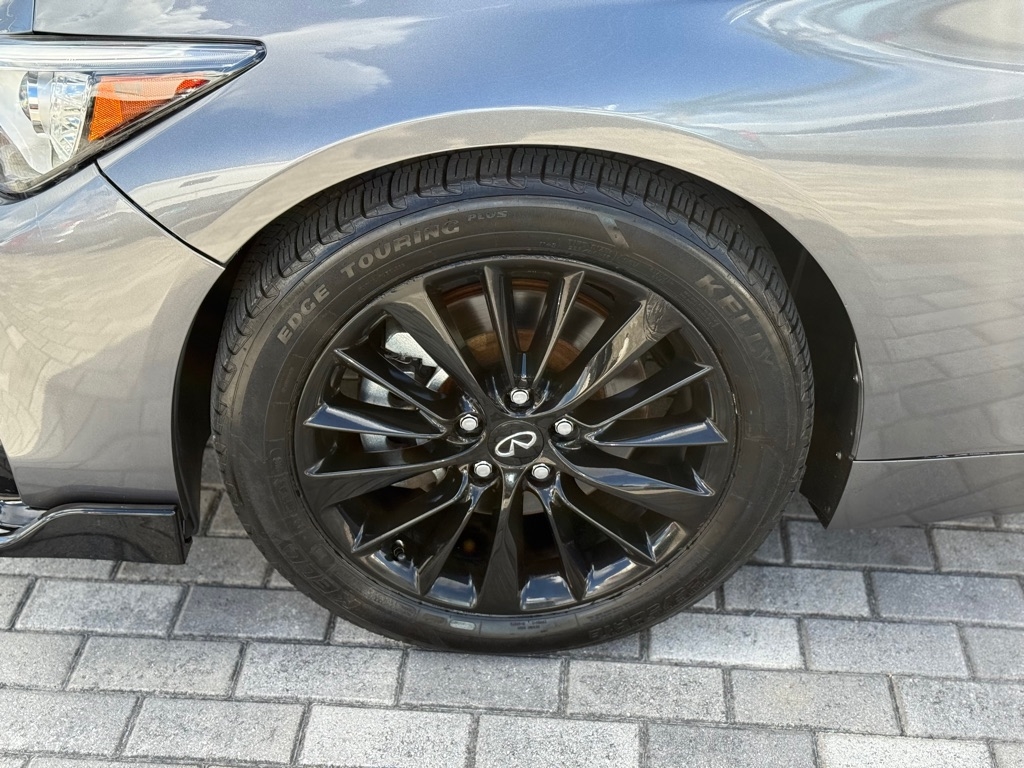 Infiniti Q50 3.0t LUXE AWD 2021