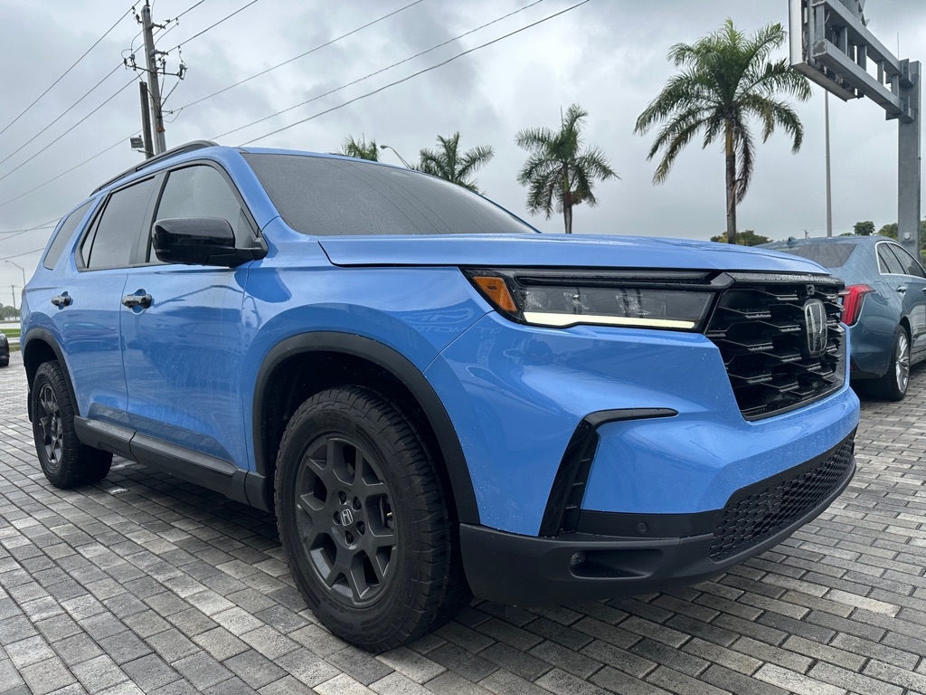 2025 Honda Pilot TrailSport's photo