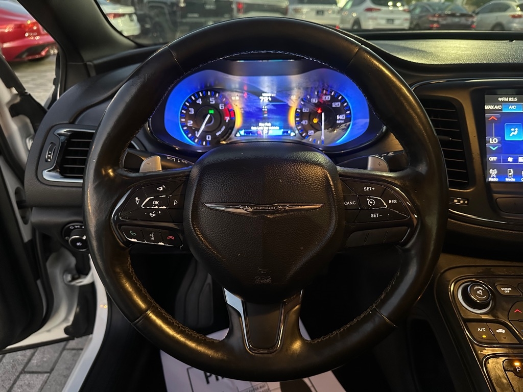 Chrysler 200 4dr Sdn S FWD 2015