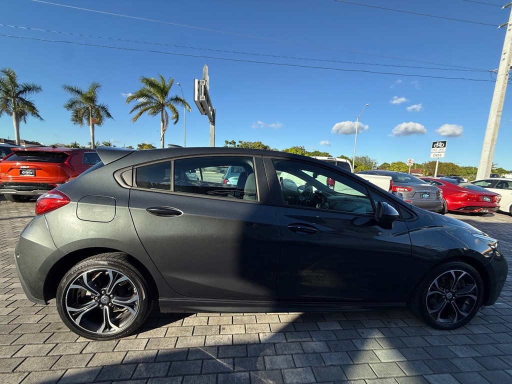 Chevrolet Cruze 4dr HB LT 2019