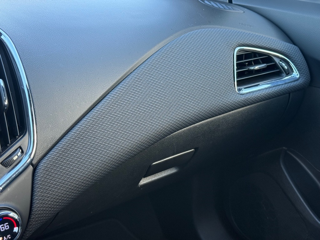 Chevrolet Cruze 4dr HB LT 2019