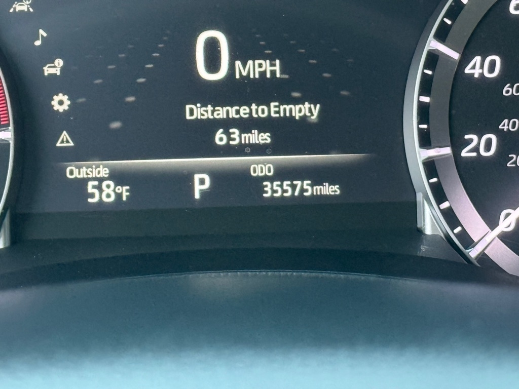 Toyota Highlander LE FWD (Natl) 2024