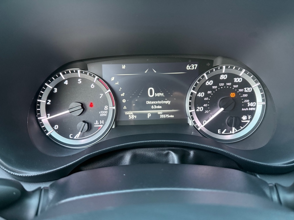 Toyota Highlander LE FWD (Natl) 2024