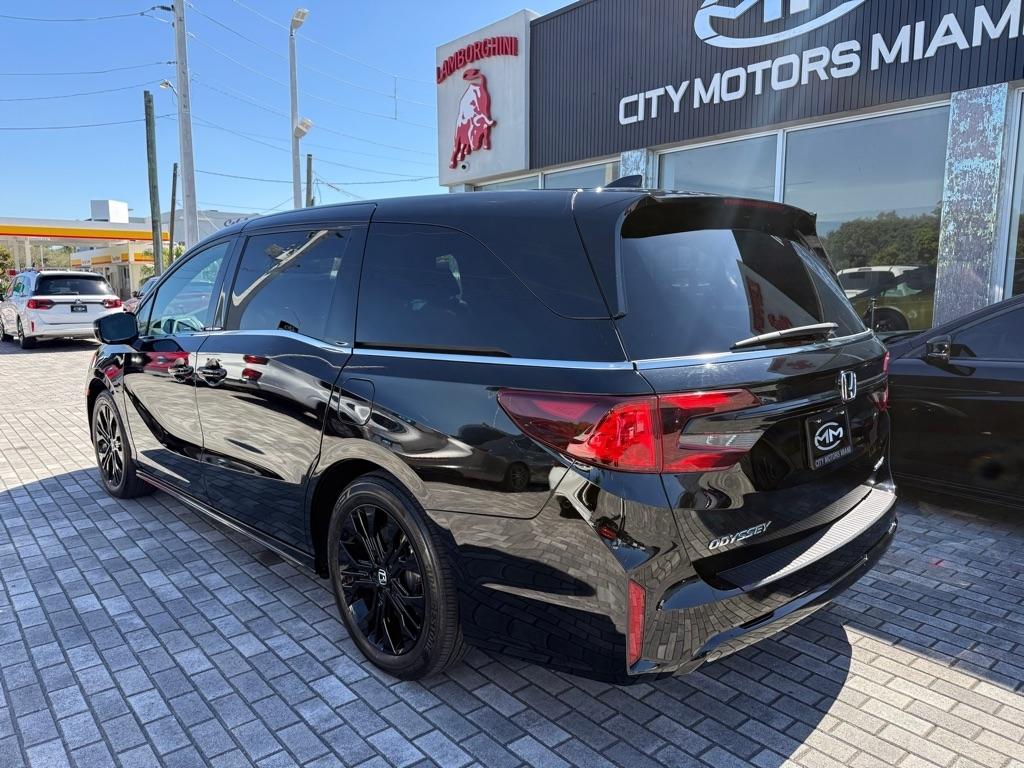 Honda Odyssey Sport-L Auto 2025