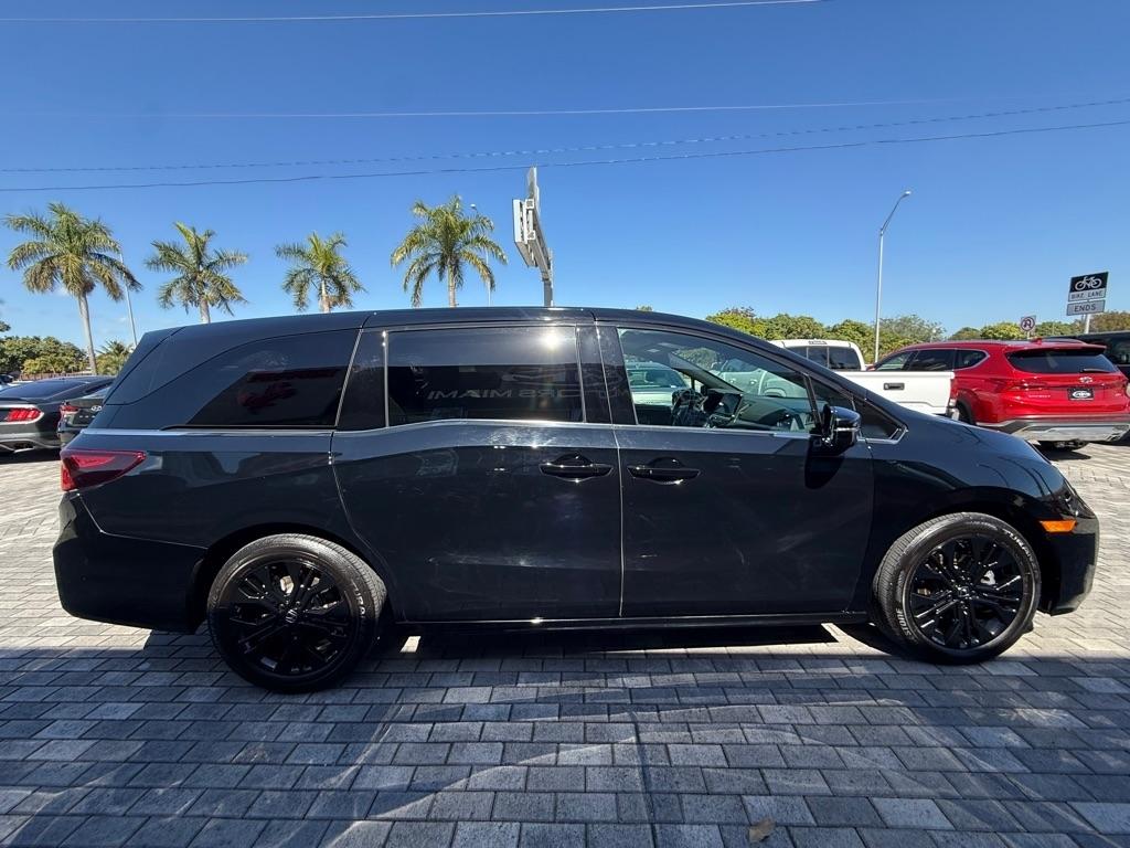 Honda Odyssey Sport-L Auto 2025