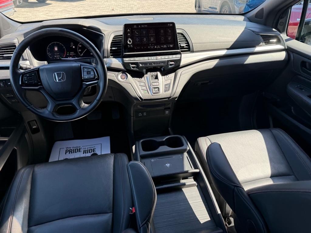 Honda Odyssey Sport-L Auto 2025