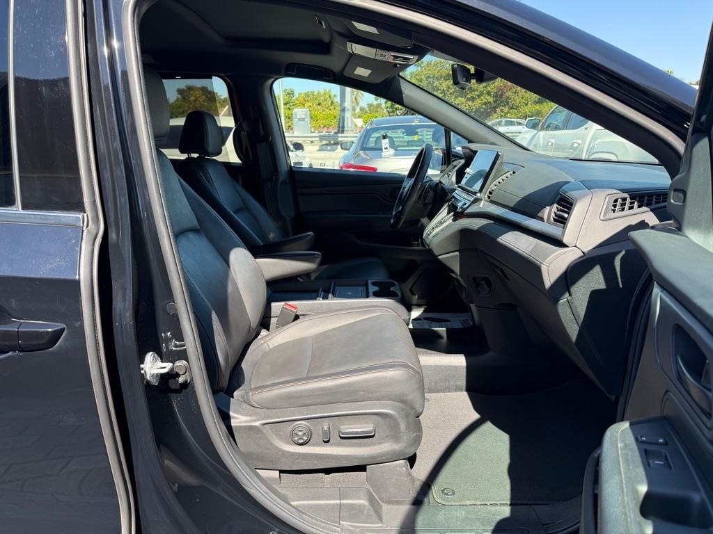 Honda Odyssey Sport-L Auto 2025