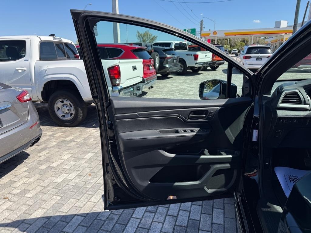 Honda Odyssey Sport-L Auto 2025