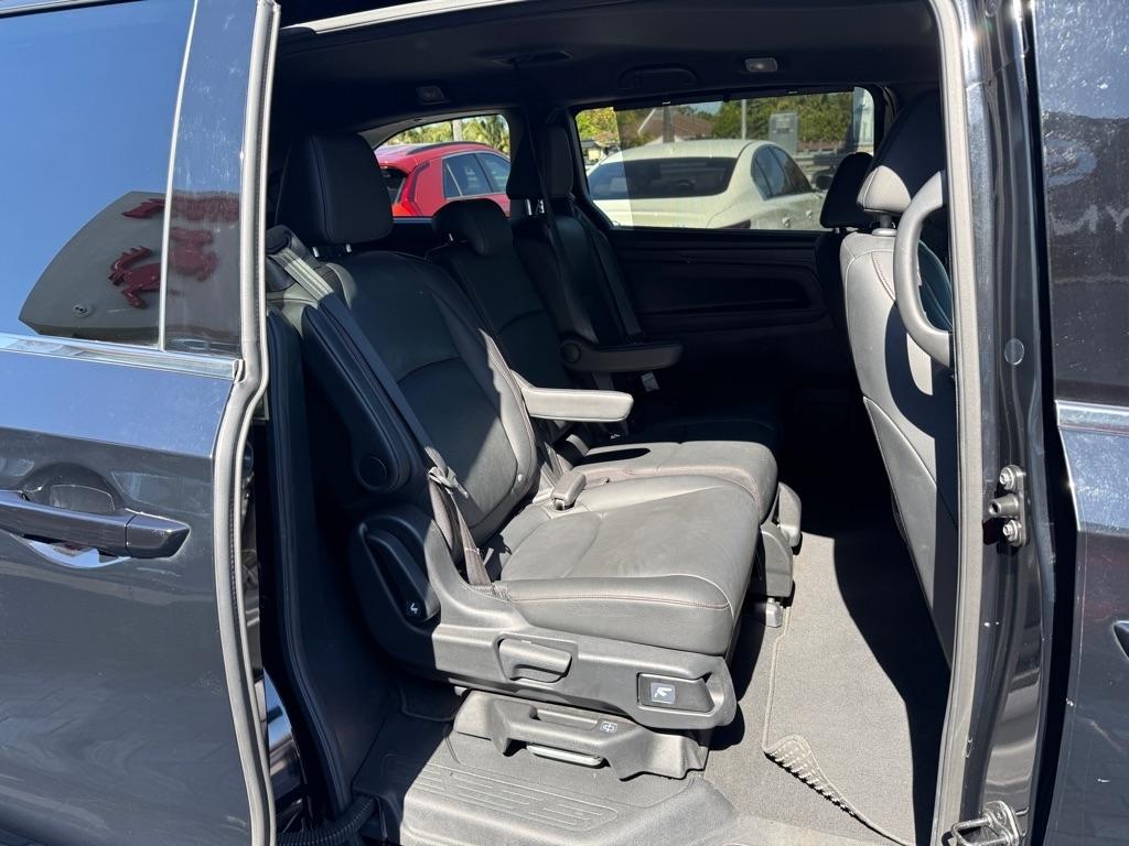 Honda Odyssey Sport-L Auto 2025