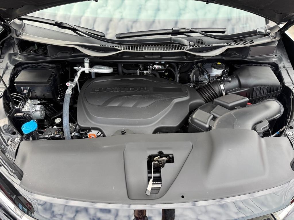 Honda Odyssey Sport-L Auto 2025