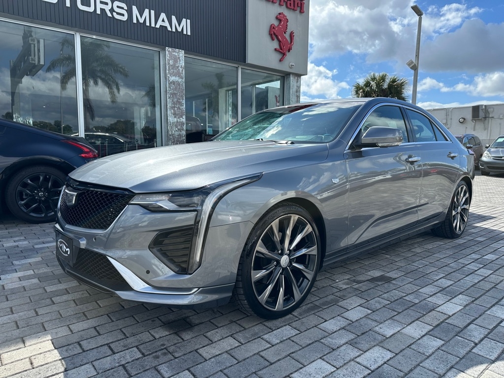 Cadillac CT4 4dr Sdn Luxury 2022