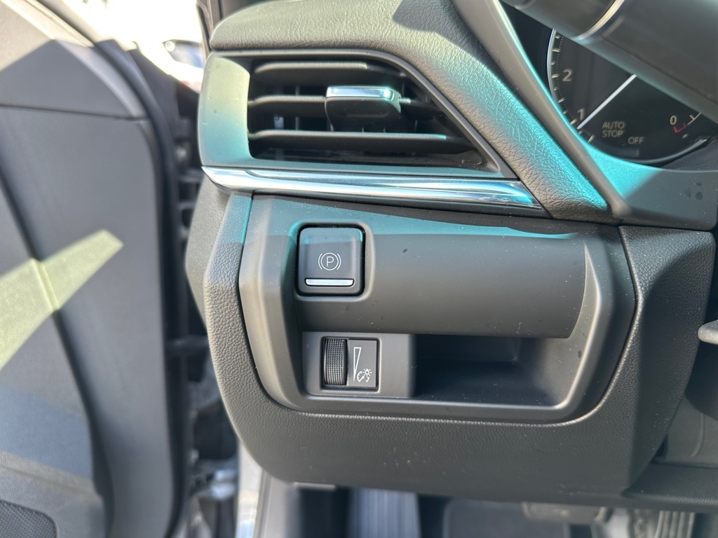 Cadillac CT4 4dr Sdn Luxury 2022